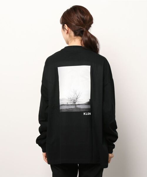 KLON(クローン)の「KLON graphic LONG T -huge tree- (01)(Tシャツ/カットソー・レディース・ホワイト/ブラック・M/L)」の11枚目の写真