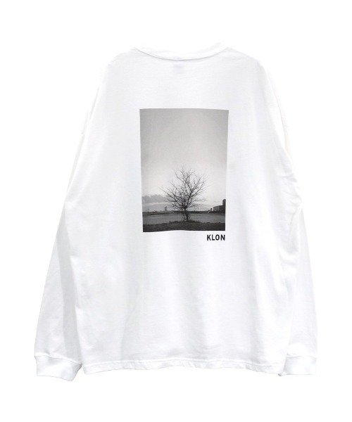 KLON(クローン)の「KLON graphic LONG T -huge tree- (01)(Tシャツ/カットソー・レディース・ホワイト/ブラック・M/L)」の3枚目の写真