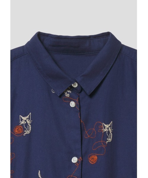 Design Tshirts Store graniph(デザイン ティーシャツ ストア グラニフ)の「けいと パターン(ハンス・フィッシャー)|コラボシャツワンピース(シャツワンピース・レディース・ネイビー・FREE)」の2枚目の写真