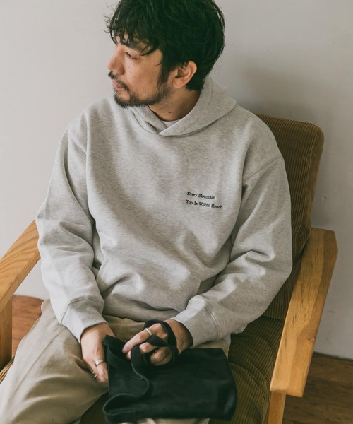 URBAN RESEARCH DOORS（アーバンリサーチドアーズ）の「裏起毛刺繍フーディー（パーカー・メンズ・ネイビー/グリーン/モカ/ホワイト系その他・40/38/42）」の2枚目の写真