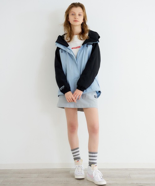 MILKFED.（ミルクフェド）の「BACK LOGO BICOLOR MOUNTAIN PARKA（ブルゾン・レディース・オフホワイト/ライトピンク/ライトブルー・S/M）」の6枚目の写真