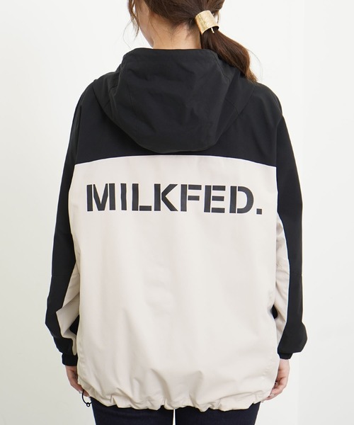 MILKFED.（ミルクフェド）の「BACK LOGO BICOLOR MOUNTAIN PARKA（ブルゾン・レディース・オフホワイト/ライトピンク/ライトブルー・S/M）」の15枚目の写真