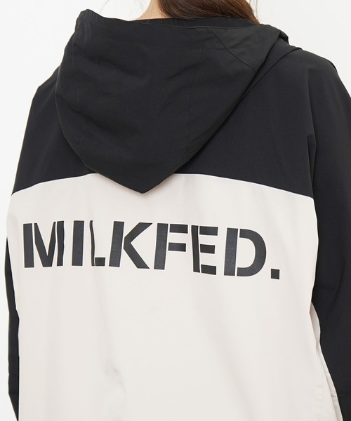 MILKFED.（ミルクフェド）の「BACK LOGO BICOLOR MOUNTAIN PARKA（ブルゾン・レディース・オフホワイト/ライトピンク/ライトブルー・S/M）」の21枚目の写真