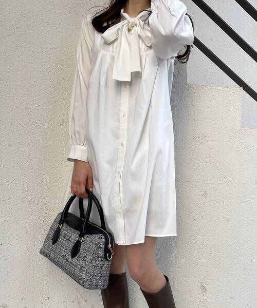 MAJESTIC LEGON（マジェスティックレゴン）の「classicボウタイミニワンピ（ワンピース・レディース・オフホワイト/グレー系その他/ベージュ系その他2・MEDIUM）」の2枚目の写真