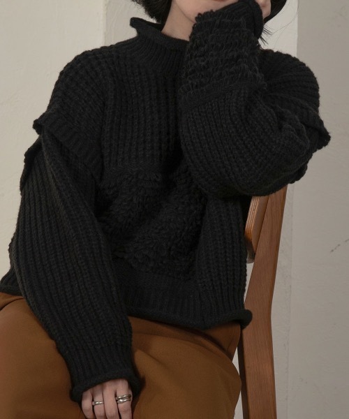 lawgy(ラウジー)の「loop yarn part knit(ニット/セーター・レディース・ブラック/ベージュ・FREE)」の9枚目の写真