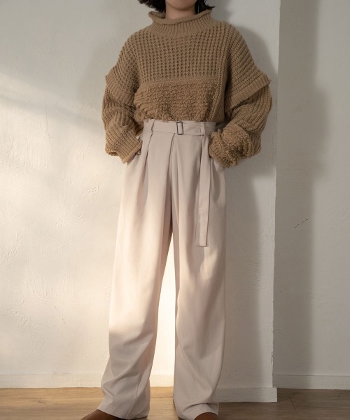 lawgy(ラウジー)の「loop yarn part knit(ニット/セーター・レディース・ブラック/ベージュ・FREE)」の11枚目の写真
