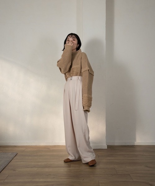 lawgy(ラウジー)の「loop yarn part knit(ニット/セーター・レディース・ブラック/ベージュ・FREE)」の8枚目の写真