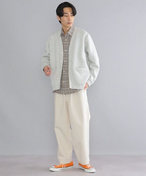 SHIPS(シップス)の「【WEB限定】SHIPS: スタイリッシュ ロゴ ワッペン バルキー ポンチ Vネック カーディガン(カーディガン/ボレロ・メンズ・ライトグレー/ダークグレー/ネイビー・LARGE/MEDIUM/SMALL/X-LARGE)」の20枚目の写真