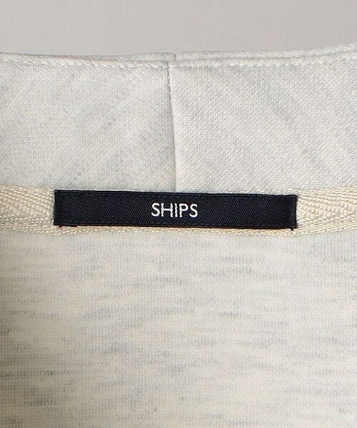 SHIPS(シップス)の「【WEB限定】SHIPS: スタイリッシュ ロゴ ワッペン バルキー ポンチ Vネック カーディガン(カーディガン/ボレロ・メンズ・ライトグレー/ダークグレー/ネイビー・LARGE/MEDIUM/SMALL/X-LARGE)」の9枚目の写真