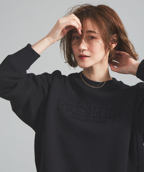 Abahouse Devinette（ドゥヴィネット）の「【Mylanka】 エンボスロゴスウェット（Tシャツ/カットソー・レディース・ブラック/ホワイト・フリー）」の2枚目の写真