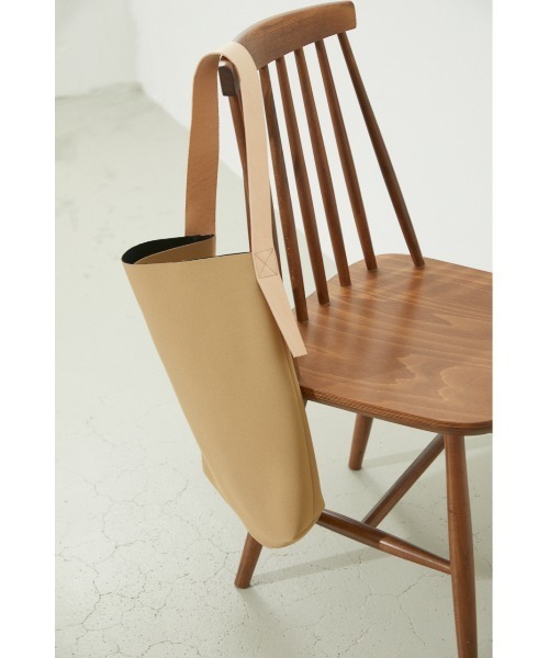 BLACK BY MOUSSY（ブラックバイマウジー）の「one shoulder tote bag(ワンショルダートートバック）（ショルダーバッグ・レディース・ブラック/ベージュ・FREE）」の6枚目の写真