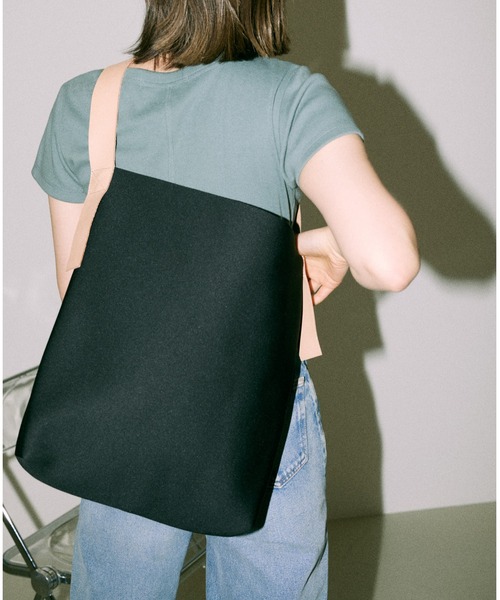 BLACK BY MOUSSY（ブラックバイマウジー）の「one shoulder tote bag(ワンショルダートートバック）（ショルダーバッグ・レディース・ブラック/ベージュ・FREE）」の18枚目の写真