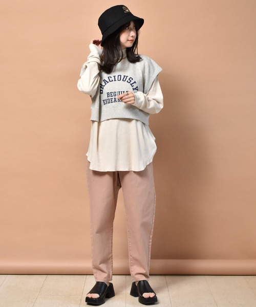 RETRO GIRL（レトロガール）の「ロゴ裏毛ショートベスト（ベスト・レディース・ブルー/グリーン/ライトグレー・FREE）」の7枚目の写真