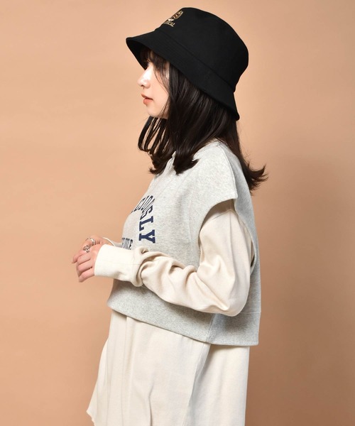 RETRO GIRL（レトロガール）の「ロゴ裏毛ショートベスト（ベスト・レディース・ブルー/グリーン/ライトグレー・FREE）」の17枚目の写真