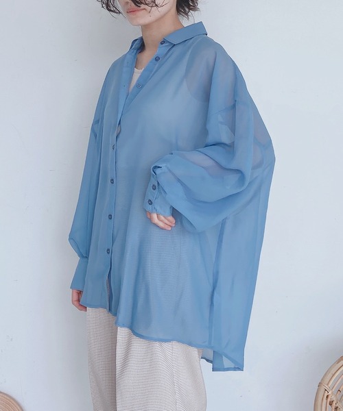 AS KNOW AS plus（アズノゥアズプラス）の「●BIGにシアーシャツ（シャツ/ブラウス・レディース・オフホワイト/ピンク/グリーン/ブルー/ブラック/ブルーグリーン/スモークピンク・FREE）」の5枚目の写真