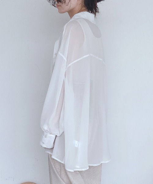 AS KNOW AS plus（アズノゥアズプラス）の「●BIGにシアーシャツ（シャツ/ブラウス・レディース・オフホワイト/ピンク/グリーン/ブルー/ブラック/ブルーグリーン/スモークピンク・FREE）」の10枚目の写真