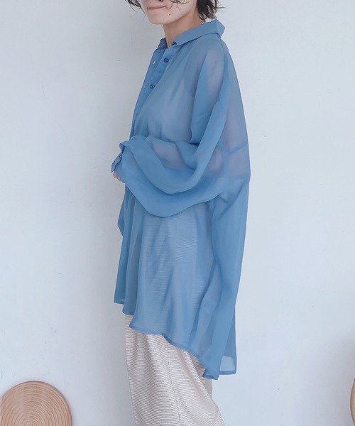 AS KNOW AS plus（アズノゥアズプラス）の「●BIGにシアーシャツ（シャツ/ブラウス・レディース・オフホワイト/ピンク/グリーン/ブルー/ブラック/ブルーグリーン/スモークピンク・FREE）」の16枚目の写真