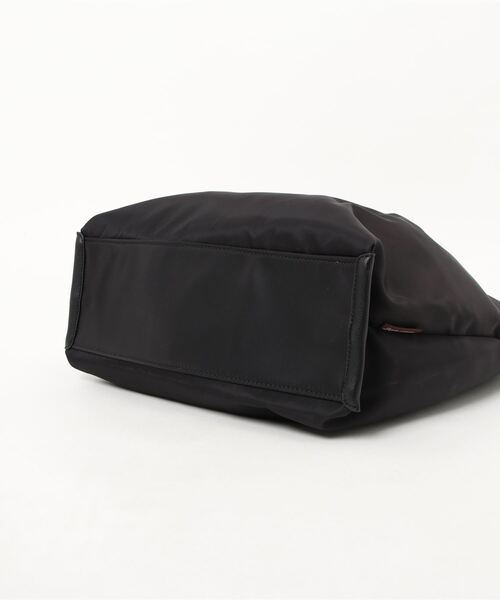 KMC DETAILS（ケーエムシーディテイルズ）の「Legato Largo レガートラルゴ  / 肩楽(かたらく)PC収納 ナイロン トートバッグ / LH-L0001（トートバッグ・レディース・ベージュ/ブラック/グレー/ネイビー/ピンク/ライトブラウン・ONESIZE）」の10枚目の写真