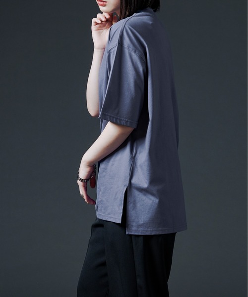 Ellno Loset(エルノロゼット)の「モックネックシシュウTシャツ(Tシャツ/カットソー・メンズ・ブラック/オフホワイト/ダークブルー・MEDIUM/LARGE)」の9枚目の写真
