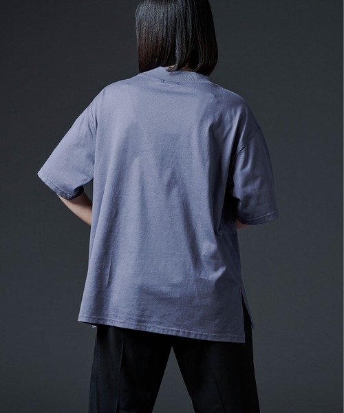 Ellno Loset(エルノロゼット)の「モックネックシシュウTシャツ(Tシャツ/カットソー・メンズ・ブラック/オフホワイト/ダークブルー・MEDIUM/LARGE)」の10枚目の写真