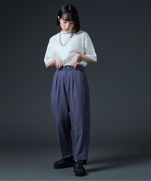 Ellno Loset(エルノロゼット)の「モックネックシシュウTシャツ(Tシャツ/カットソー・メンズ・ブラック/オフホワイト/ダークブルー・MEDIUM/LARGE)」の12枚目の写真
