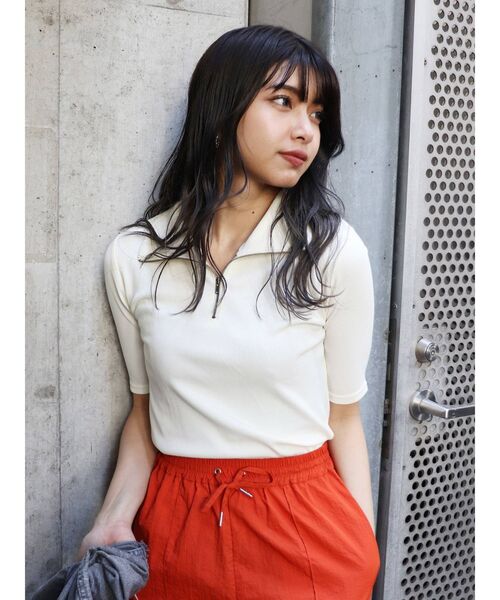 MURUA（ムルーア）の「ハーフジップタイトテレコトップス（ポロシャツ・レディース・ホワイト/ブラック/ベージュ/グリーン・FREE）」の5枚目の写真