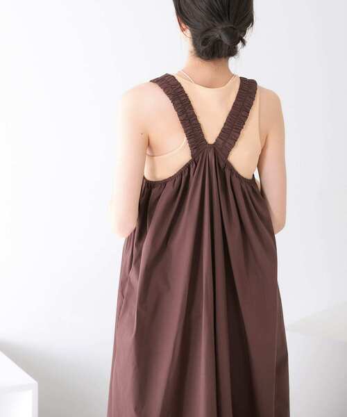 KBF（ケイビーエフ）の「ギャザーボリュームロングワンピース（ワンピース・レディース・ブラック/ダークブラウン/ブルー・ONE）」の6枚目の写真