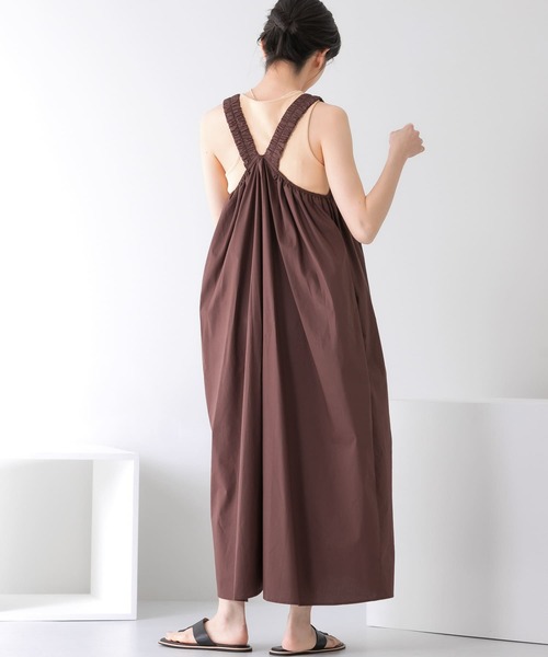 KBF（ケイビーエフ）の「ギャザーボリュームロングワンピース（ワンピース・レディース・ブラック/ダークブラウン/ブルー・ONE）」の9枚目の写真