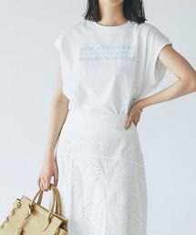 un dix cors | 遊び心ある大人プリント　フレンチスリーブロゴTシャツ(Tシャツ/カットソー)