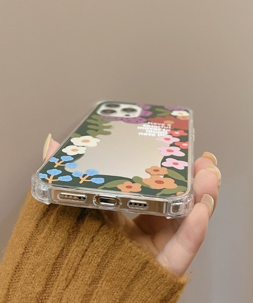 tolene(トレネ)の「イラストミラースマホカバー iPhoneケース ( 7 / 8 / SE2 / 11 / 11Pro / 11Pro max / 12 / 12pro / 12pro max / 12mini / 13 /13pro / 13promax )(スマホケース/カバー・レディース・A・A/D/H/C/B/E/I/F/K/J)」の13枚目の写真