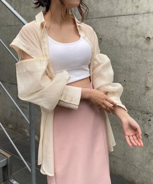 one after another NICE CLAUP(ワンアフターアナザーナイスクラップ)の「再入荷 肩あきシアーシャツ(シャツ/ブラウス・レディース・アイボリー/オフホワイト/ピンク・FREE)」の1枚目の写真