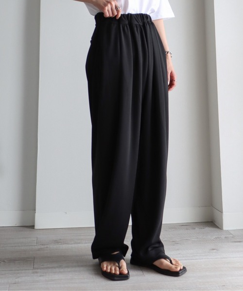 COURO（コウロ）の「ウエストギャザースウェットパンツ（スウェットパンツ・レディース・ホワイト/ブラック/オレンジ・M/L）」の4枚目の写真