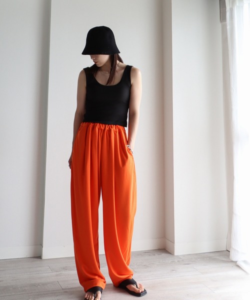 COURO（コウロ）の「ウエストギャザースウェットパンツ（スウェットパンツ・レディース・ホワイト/ブラック/オレンジ・M/L）」の11枚目の写真