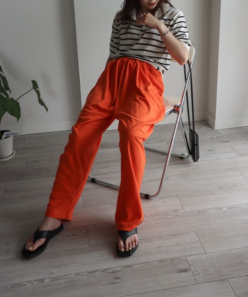 COURO（コウロ）の「ウエストギャザースウェットパンツ（スウェットパンツ・レディース・ホワイト/ブラック/オレンジ・M/L）」の7枚目の写真