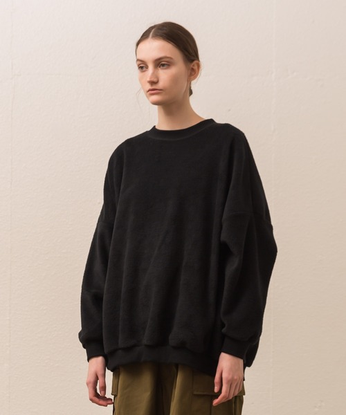 ALLUMER（アリュメール）の「フリースヘムボリュームプルオーバー（Tシャツ/カットソー・レディース・ブラック/ヘザーグレー/キャメル・1）」の10枚目の写真