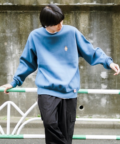BEN DAVIS(ベンデイビス)の「【BEN DAVIS/ベンデイビス】ヘビーウェイト 裏起毛 ロゴ ミニゴリラ ワンポイント刺繍 クルースウェット トレーナー(スウェット・メンズ・グレー/チャコールグレー/ブラック/ダークグリーン/ブルー系その他/ブラウン・SMALL/MEDIUM/LARGE/X-LARGE)」の1枚目の写真