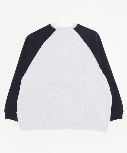 ISTKUNST(イストクンスト)の「A'GEM/9 × .kom『ISTKUNST/イストクンスト』BASIC ARCH LOGO SWEATSHIRTS/ベーシックアーチロゴ ラグランスウェットシャツ(スウェット・レディース・ライトグレー/アイボリー・L/M)」の8枚目の写真