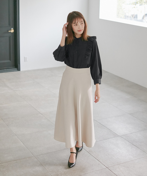 Days（デイズ）の「【Oeillet】ショルダーフリルブラウス（シャツ/ブラウス・レディース・ネイビー/ベージュ/ブラック・M/LL/L）」の8枚目の写真
