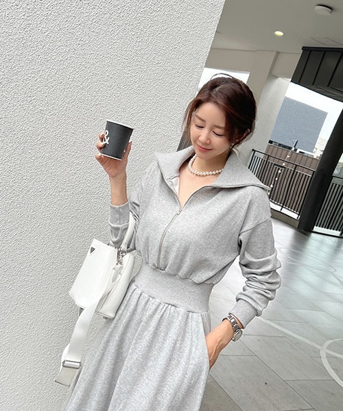 NANING9（ナンニング）の「NANING9 フロントジップシャーリングワンピ（ワンピース・レディース・ブラック/グレー・FREE）」の10枚目の写真