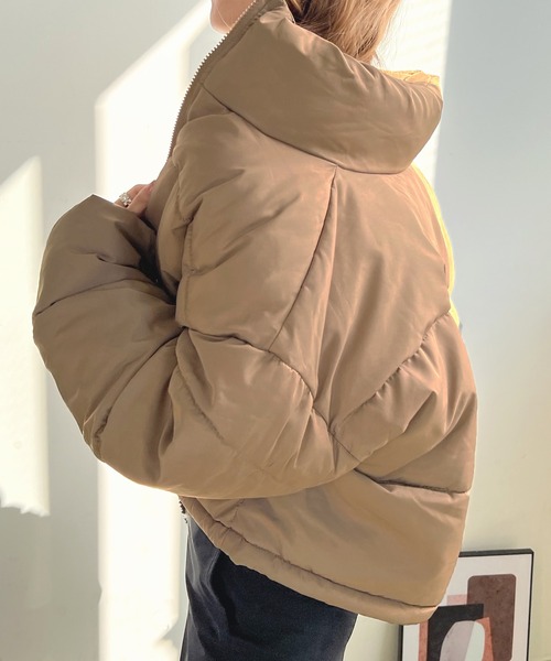 Futier land（フューティアランド）の「スタンドショート丈フェイクダウン（ダウンジャケット/コート・レディース・ブラック/ベージュ/アイボリー/ブルー・MEDIUM）」の10枚目の写真