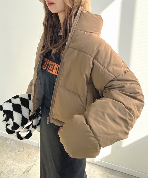 Futier land（フューティアランド）の「スタンドショート丈フェイクダウン（ダウンジャケット/コート・レディース・ブラック/ベージュ/アイボリー/ブルー・MEDIUM）」の12枚目の写真