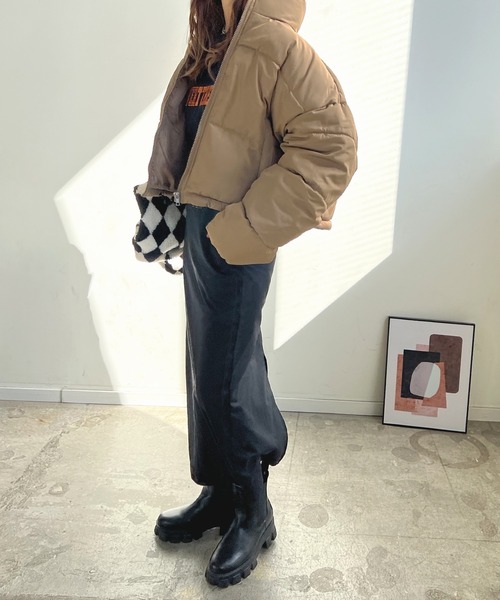 Futier land（フューティアランド）の「スタンドショート丈フェイクダウン（ダウンジャケット/コート・レディース・ブラック/ベージュ/アイボリー/ブルー・MEDIUM）」の15枚目の写真