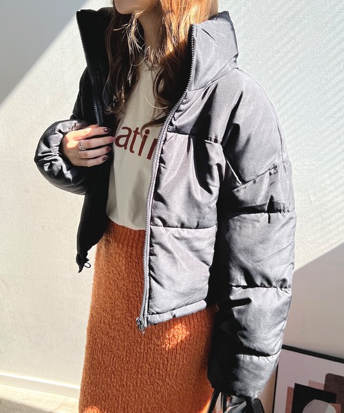 Futier land（フューティアランド）の「スタンドショート丈フェイクダウン（ダウンジャケット/コート・レディース・ブラック/ベージュ/アイボリー/ブルー・MEDIUM）」の16枚目の写真