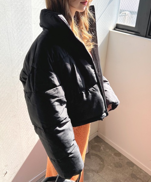 Futier land（フューティアランド）の「スタンドショート丈フェイクダウン（ダウンジャケット/コート・レディース・ブラック/ベージュ/アイボリー/ブルー・MEDIUM）」の17枚目の写真