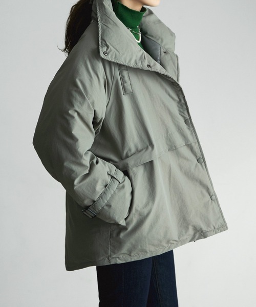 etoll.（エトル）の「スタンドベルトフェイクペディンジャケット（ダウンジャケット/コート・レディース・ライトカーキ/アイボリー/ブラック・M）」の18枚目の写真