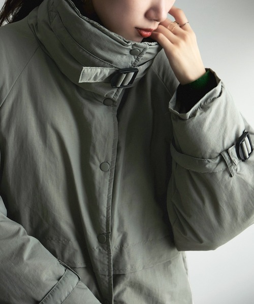 etoll.（エトル）の「スタンドベルトフェイクペディンジャケット（ダウンジャケット/コート・レディース・ライトカーキ/アイボリー/ブラック・M）」の22枚目の写真