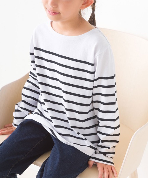 OMNES(オムネス)の「キッズパネルボーダーコットン長袖Tシャツ(Tシャツ/カットソー・キッズ・ホワイト×グリーン/ホワイト×ブルー/ホワイト×ブラック/ネイビー×ホワイト/グレー系その他/ホワイト系その他・120/130/140/110/100/90/80)」の4枚目の写真