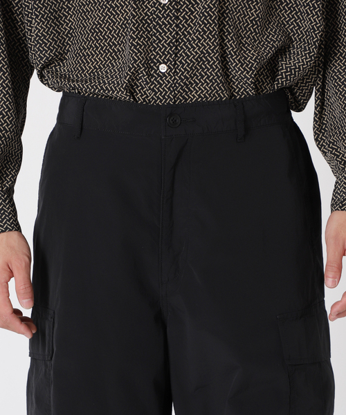 EDIFICE LA BOUCLE（エディフィスラブークル）の「【LA BOUCLE / ラブークル】HUGEASY カーゴパンツ コットン/ナイロン（カーゴパンツ・メンズ・ブラック・1/2）」の17枚目の写真