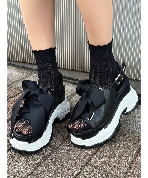 EATME（イートミー）の「レースアップリボンスニーカーサンダル（サンダル・レディース・その他1/ブラック/ベージュ・S/M/L）」の3枚目の写真