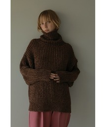 BIG TURTLE MOLE KNIT TOPS